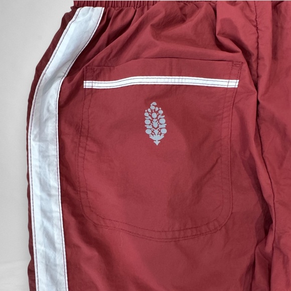 FP Movement Champ Is Here Pants NWT in Sour Cherry – Size XS - Picture 3 of 9